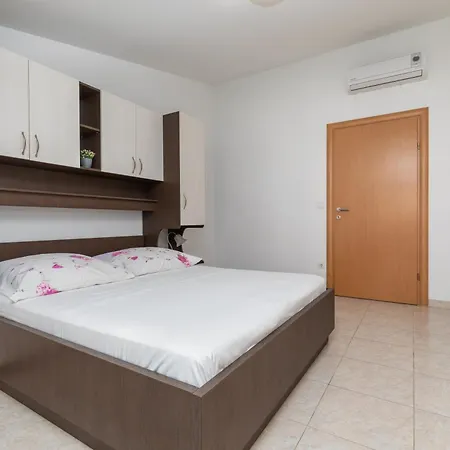 Apartment With A Parking Space - 22017