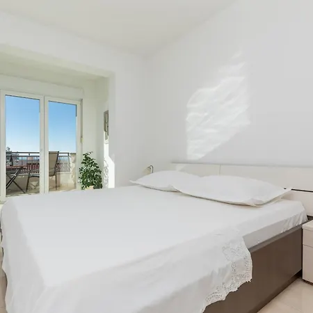 Apartment With A Parking Space - 22017