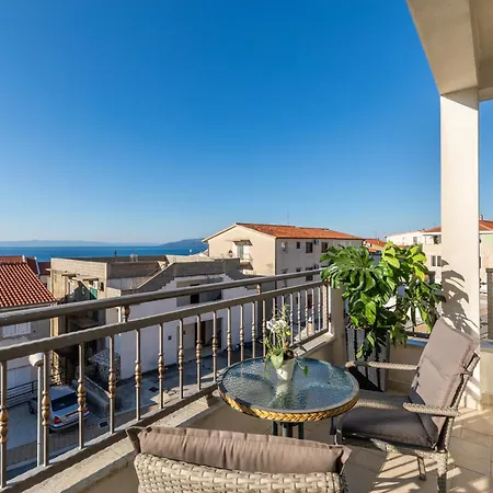 With Parking Space - 22017 Apartman Makarska