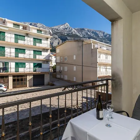 With Parking Space - 22017 Appartement Makarska