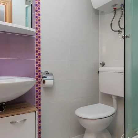 Appartement With Parking Space - 22017