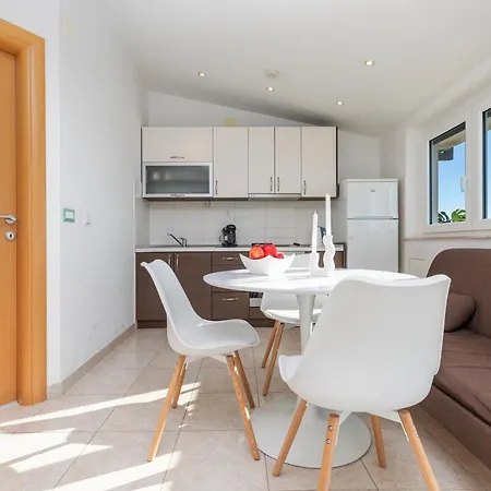With Parking Space - 22017 Appartement Makarska